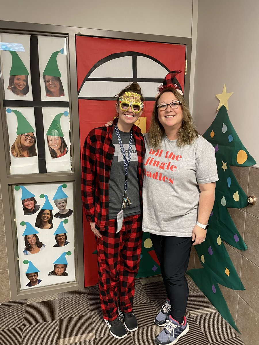 lrknutson3's tweet photo. Happy holidays from the school counseling department! I hope all of our students have a safe and relaxing break! 🌟 @WayneSchools https://t.co/NAK0NDbKdp
