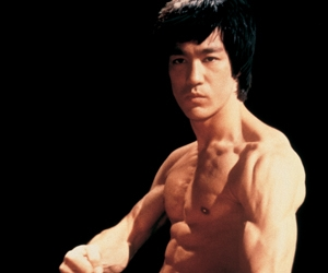 VintageGangstaK's tweet photo. Man, Myth, Always Will Be A Legend
#RIPBruceLee #LegendsNeverDie https://t.co/FYHV5zjMtr