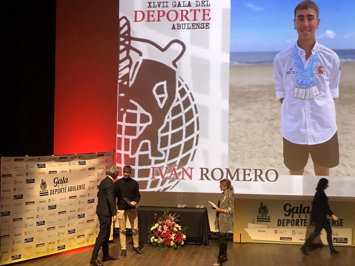 🏊‍♂️  El socorrista de Cebreros Iván Romero se colgó 6 medallas en el Campeonato de Europa de Naciones.
Hoy hemos reconocido este logro, enhorabuena Iván!!!

#GaladeldeportedeAvila 
<a href="/RFESS1/">RFESS</a>