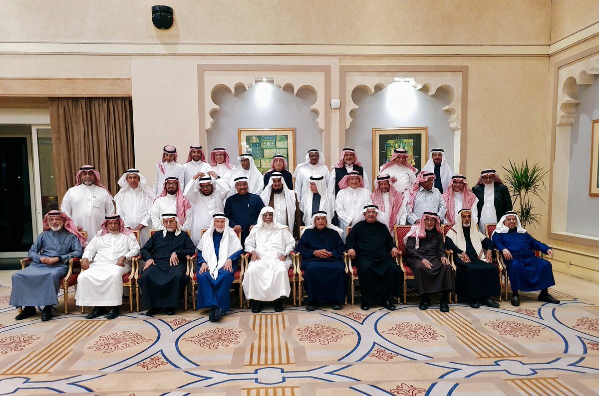 khalilfarran's tweet photo. أمسية جميلة فيها كثير من الذكريات جمعت الجيل الأول من مهندسي #المؤسسة_العامة_لتحلية_المياه_المالحة  
في لقاء الوفاء و المحبة بحضور معالي وزير المياه والكهرباء السابق .
#مدينة_الخبر https://t.co/KmVozKoM63