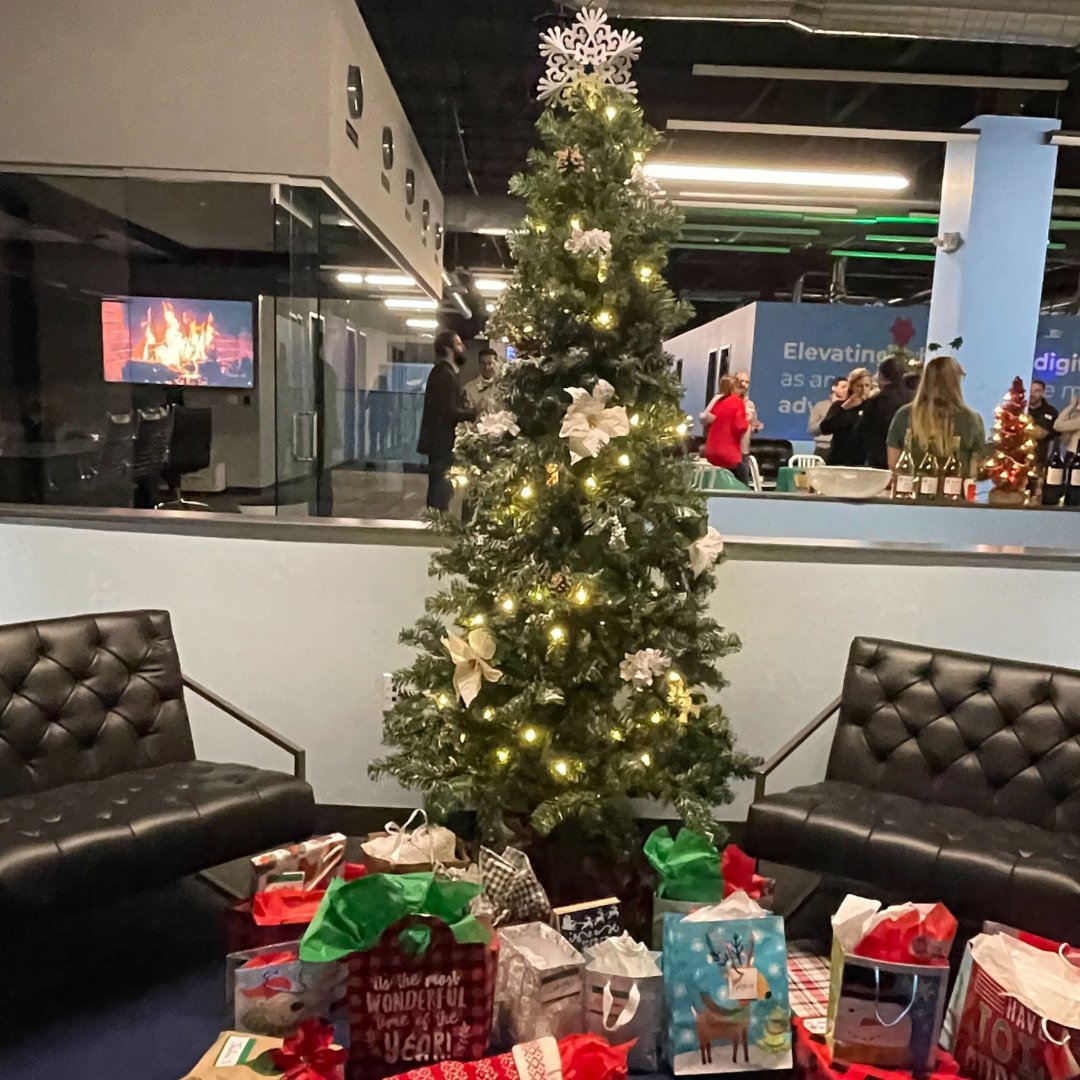 TrafficBuilder1's tweet photo. Another fantastic TB Holiday party in the books! We had such a good time celebrating with our team last week 🎄🎁 https://t.co/eHKT4ir8Ud