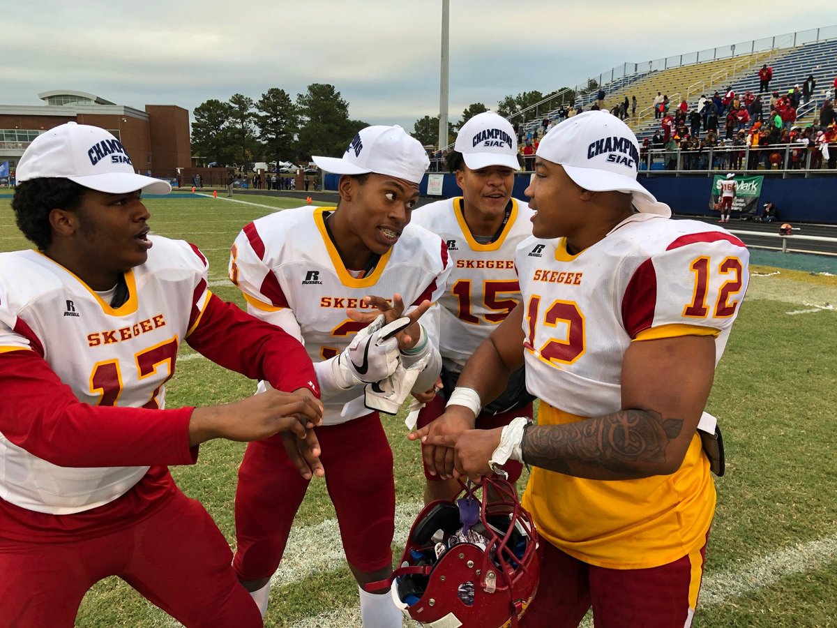 After a Great Conversation with @CoachTL2 , I’m Thankful and Blessed to Receive a Scholarship Offer from Tuskegee University‼️#HBCU #SKEEGEE @SkegeeFootball @_CoachCarroll_ @Coach_JColella @mattyj076 @PascoCountyFB