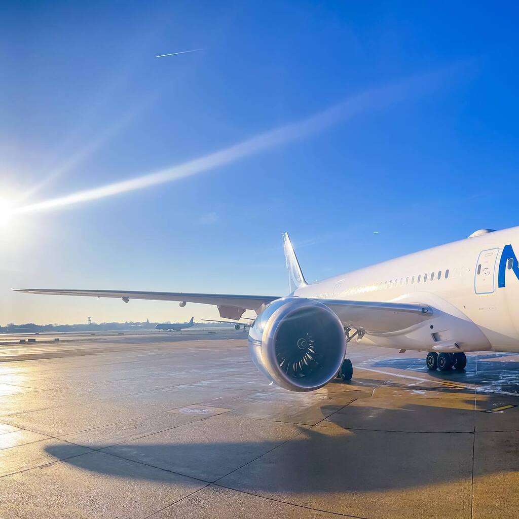 SWIPE FOR NORSE
⚪️
⚪️
🔵
@flynorse @gatwickairport #LGW #GatwickAirport #Gatwick #RampLife #AirportLife #AVGeek #Aviation #AviationDaily #InstaPlane #InstaAviation #MegaPlane #OwnTheSkies #PlanePics #Airside #TeamGatwick #HumansOfGatwick #iPhone13 #Bo… instagr.am/p/CmcSlFnImT0/