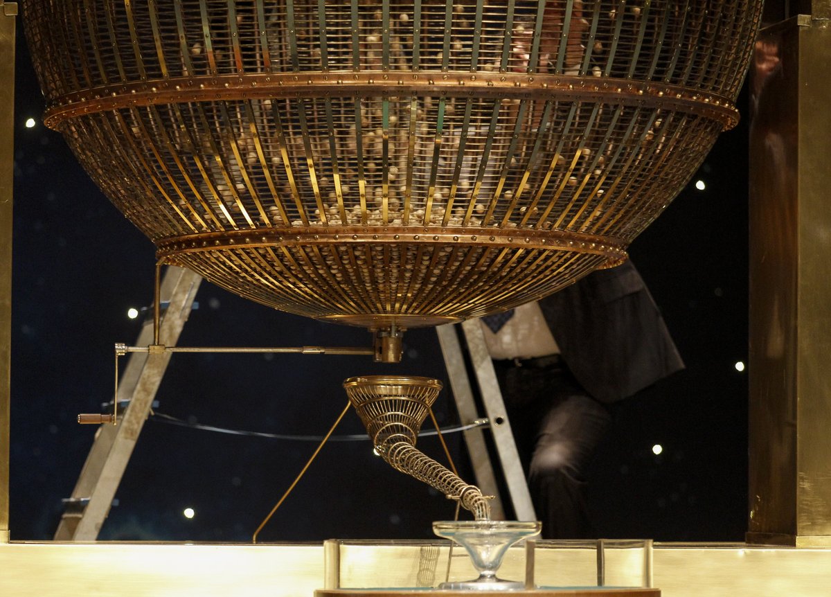 Para muchas personas, la Navidad empieza cuando los niños de San Idelfonso empiezan a cantar los números

Puedes seguir el sorteo en <a href="/La1_tve/">La 1</a>  de <a href="/rtve/">RTVE</a>  y en la plataforma de <a href="/rtveplay/">RTVE Play</a> #LoteríaRTVE

Mucha suerte a todos