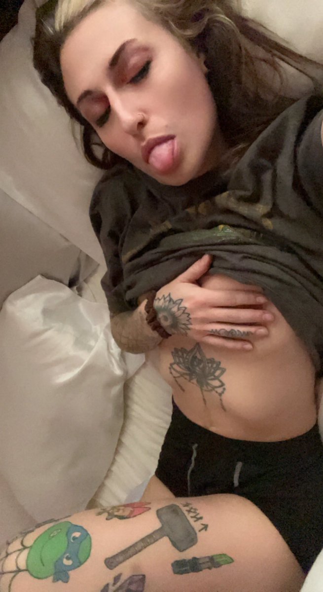 91Destiny_'s tweet photo. Got laid last night and feel great this morning. https://t.co/u9RcnOaMwL