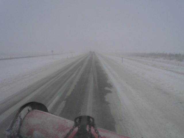 SouthDakotaDOT's tweet image. Wind speed continues to increase throughout the day on Wednesday, Dec. 21, 2022, causing snow squalls and blizzard like conditions across much of South Dakota. 

No Travel Advisories are being added across the state. For the latest, please visit htttps://sd511.org or dial 511.