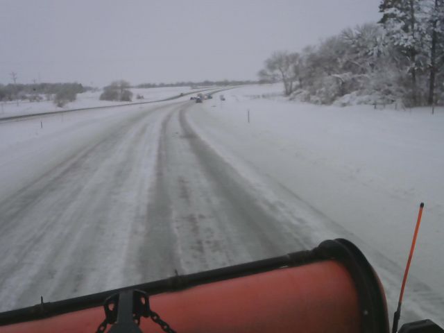 SouthDakotaDOT's tweet image. Wind speed continues to increase throughout the day on Wednesday, Dec. 21, 2022, causing snow squalls and blizzard like conditions across much of South Dakota. 

No Travel Advisories are being added across the state. For the latest, please visit htttps://sd511.org or dial 511.