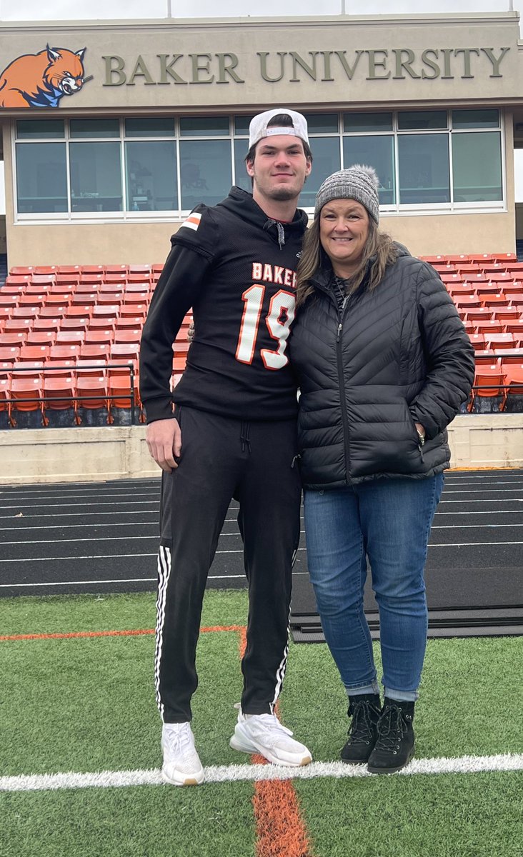 Camren_H127's tweet photo. After a great visit @BakerU_Football I’ve received my second offer @osffbc @JasonThoren @CoachRuss85 @Coach_Tuck_47 @RonLitchfield #BUon2 https://t.co/Nu3hWyqMNy