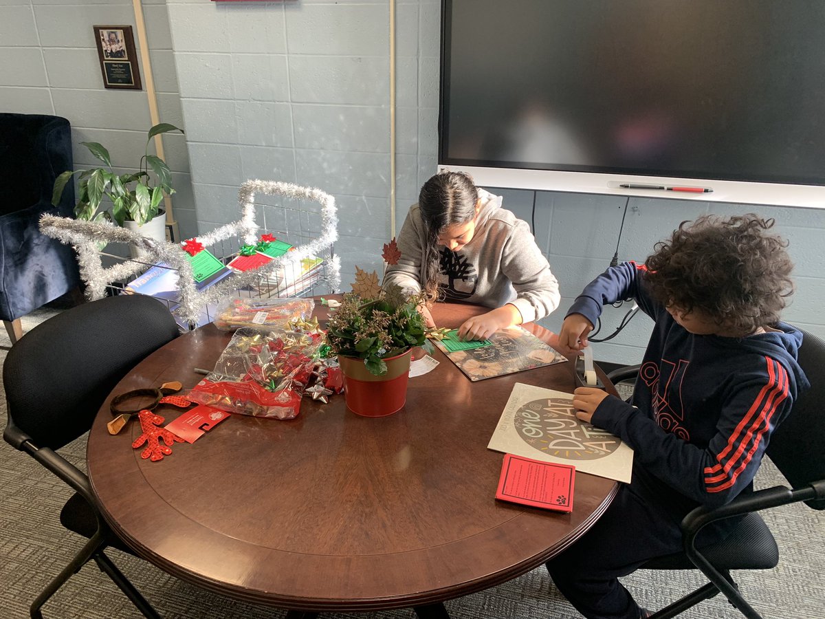 Love expressing gratitude to my teachers today. They enjoyed choosing their own 2023 calendars. I had little Panther elves assisting in the workshop. <a href="/Hartford_Public/">Hartford Public Schools</a> <a href="/HartfordSuper/">Dr. Andraé Townsel</a> @corrine_barney