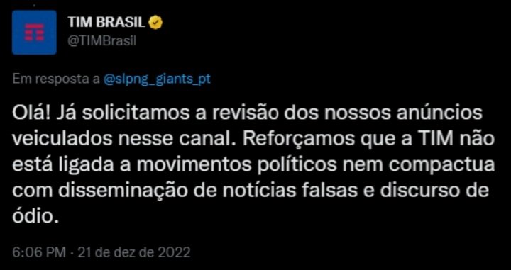 DefecatingB's tweet photo. Olha que interessante. A TIM, mesma empresa que anda arrotando virtude, tem como acionista majoritário a Vivendi, empresa francesa controlada pela família Bolloré, mais suja que pau de galinheiro. Façam essa informação circular e chegar em cada cantinho da Internet. https://t.co/xfhhG5rv5T