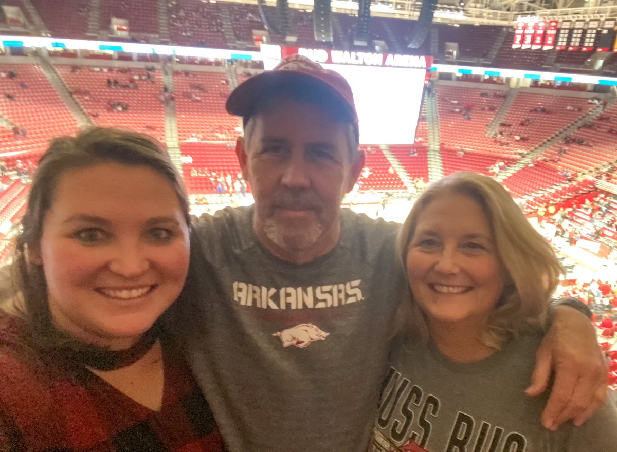 newfaish's tweet photo. Merry Christmas and Go Hogs #WPS https://t.co/CgvWkfKo8u