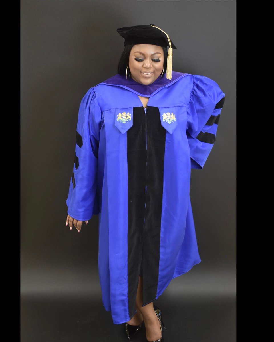 Tatyy_Lovee's tweet photo. The Name has changed and the Price just went UP ‼️ 🙌🏾
🎓Tatyanna L. Brown, L.L.M 🎓
📸 Watch Me Network #HofstraLaw #Graduation #MastersInLaw https://t.co/Wzbz7nokw5