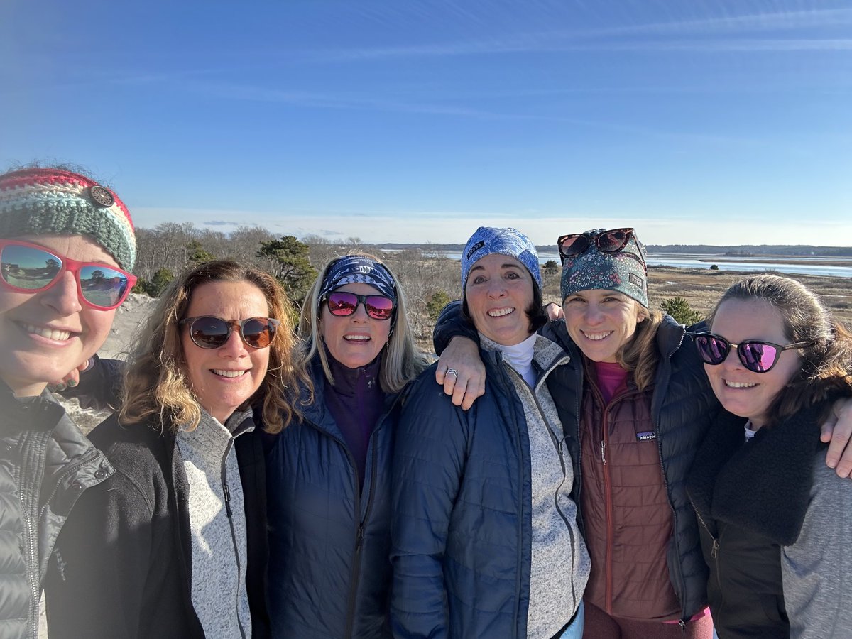 Endicott College Internship &amp; Career Center end of semester hike! #GullsNotAtWork# #BestTeam ⁦
