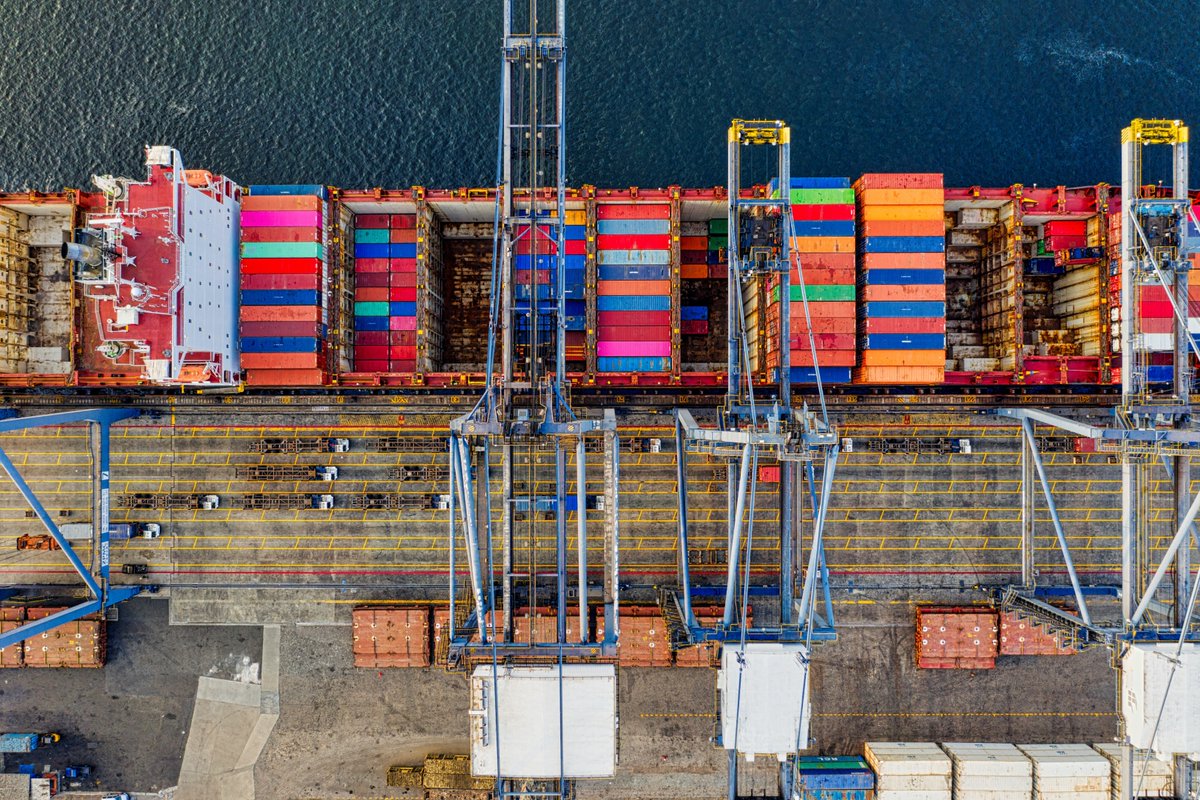 Curious about the shipping challenges we face today? Read the blog post below!

greenshippingline.blogspot.com/2022/12/us-jon…

#transportation #GreenShippingLine #GSL #CreateJobs #LimitlessBenefits #PursuetheFuture #AlleviateGridlock #ReducePollution #GSLBlog #Blogger #Sustainability #Infrastructure
