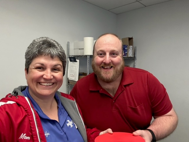 ServicePlusAuto's tweet image. Yesterday, I had the honor of playing Santa and delivering some “Christmas Crunch” to our parts vendors. We appreciate the business they do with us so much and are grateful beyond words: we couldn&apos;t do what we do without them!  🎁