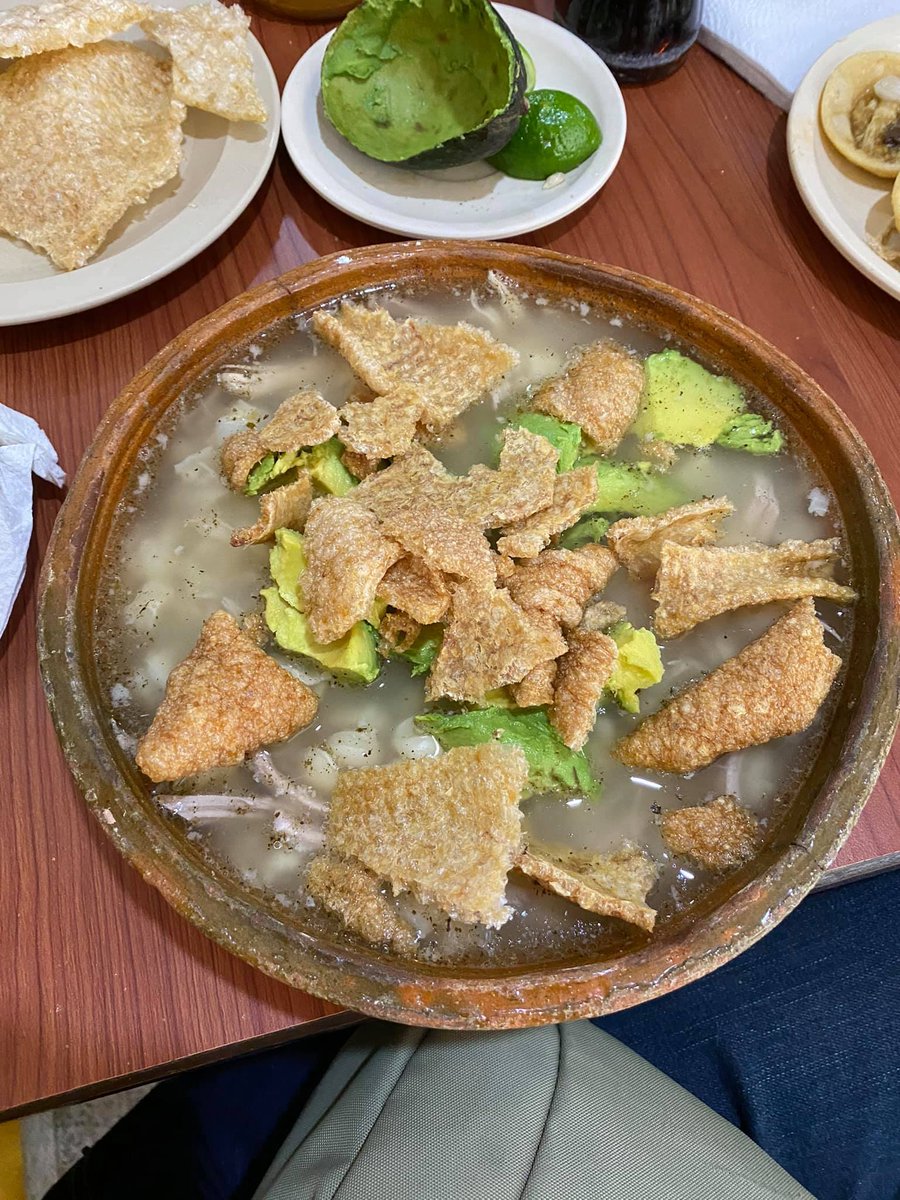 criptoworldmx's tweet image. Una parada para comer antes de continuar el viaje. Bonita tarde a todos.