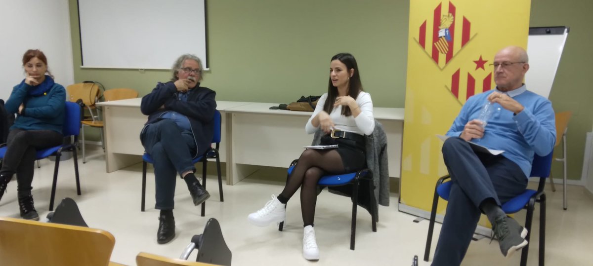esquerrapv's tweet photo. Hui a Dénia, amb @mperezcompany @JoanTarda @MinyanaPatricia i Pep Crespo parlant de la força del republicanisme al País Valencià.
#MunicipisRepublicans
#CapALaRepúblicaValenciana https://t.co/d2hxx63AI9