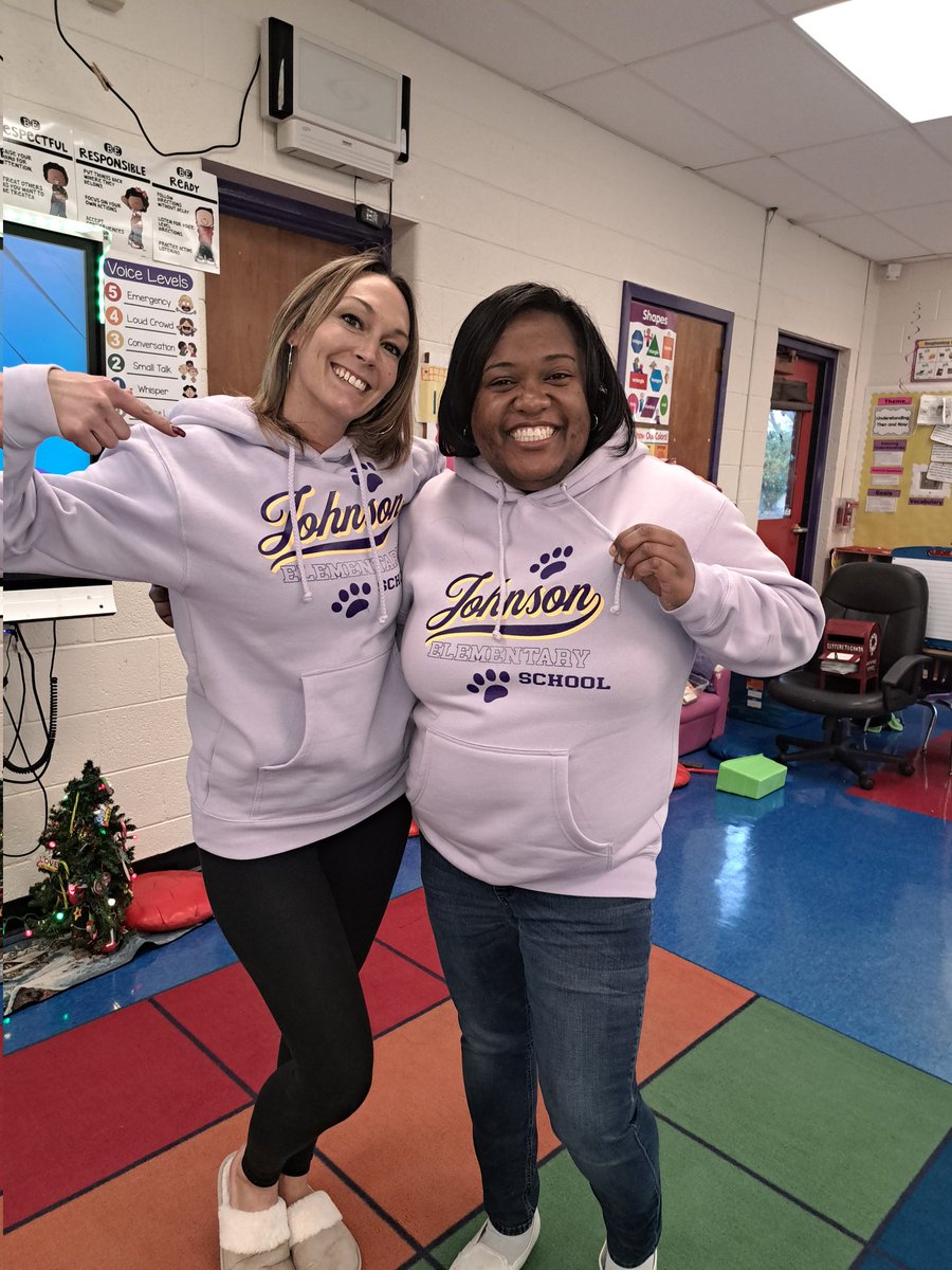 Ms. Moon tweet media