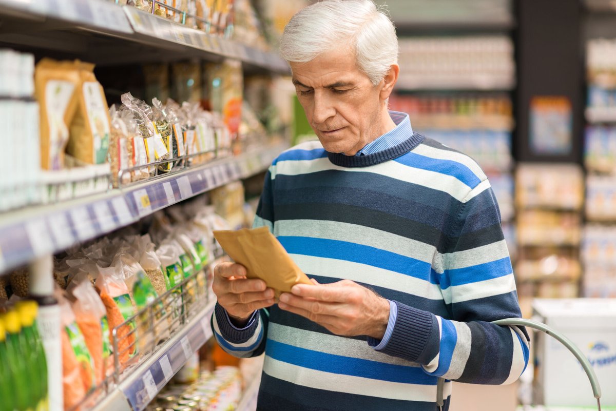 FoodAllergyCAN's tweet photo. Holiday tip #9 ❄️: Read it before your eat it and do the “triple check” with products you purchase in-store and online. Does everyone in your family know how to do the triple check? Learn more! https://t.co/szIzrdfvIe
#ingredientlabels #allergyaware #foodallergy https://t.co/Hoyq01CaXz