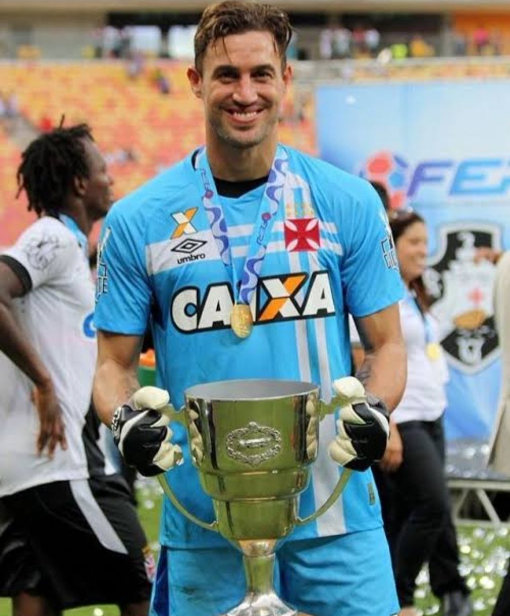 DjEdinhoRj's tweet photo. #Vasco #MartinSilva Obrigado Martin por ser meu ídolo saudades. https://t.co/t8kt95cOps