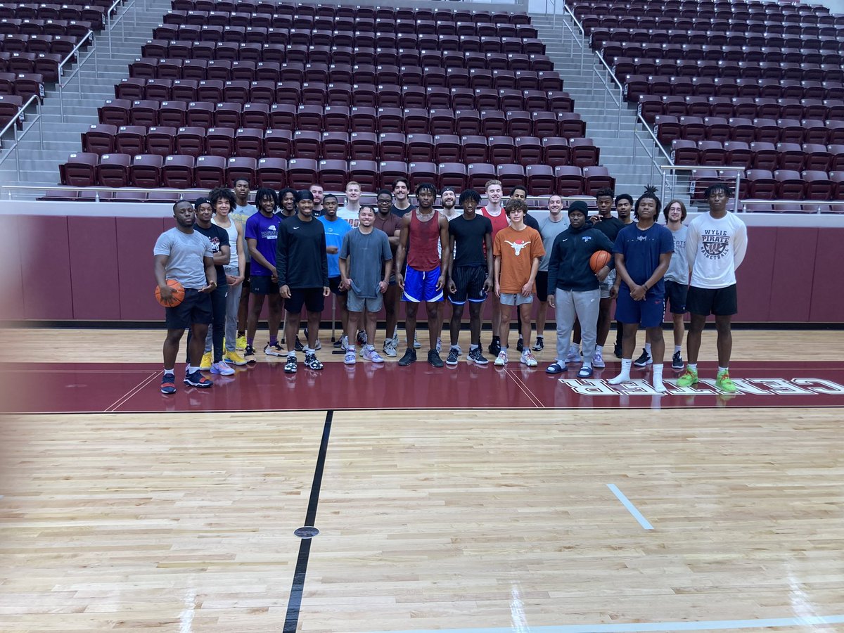 Wylie Pirate Men's Basketball tweet media