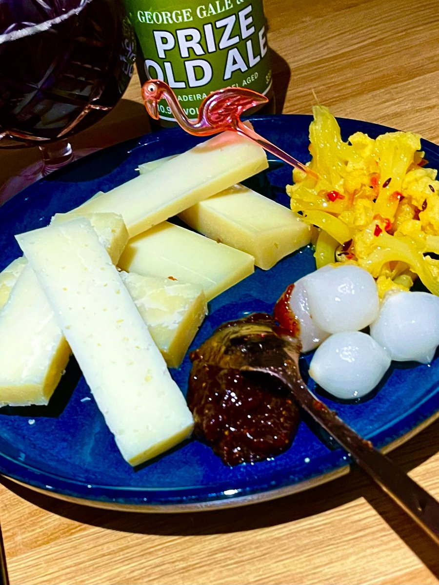 MelissaCole's tweet photo. So, if you have a Gale’s POA Madeira (brewed @marblebrewers) then I can tell you it’s sensational right now. 
Then @PillarsBrewery Icebock, delicious now but I’ll be buying some more to keep for a year as I suspect, it’s going to be sensational. 

#beerandcheese #sentsamples https://t.co/RhbfY1QwyM