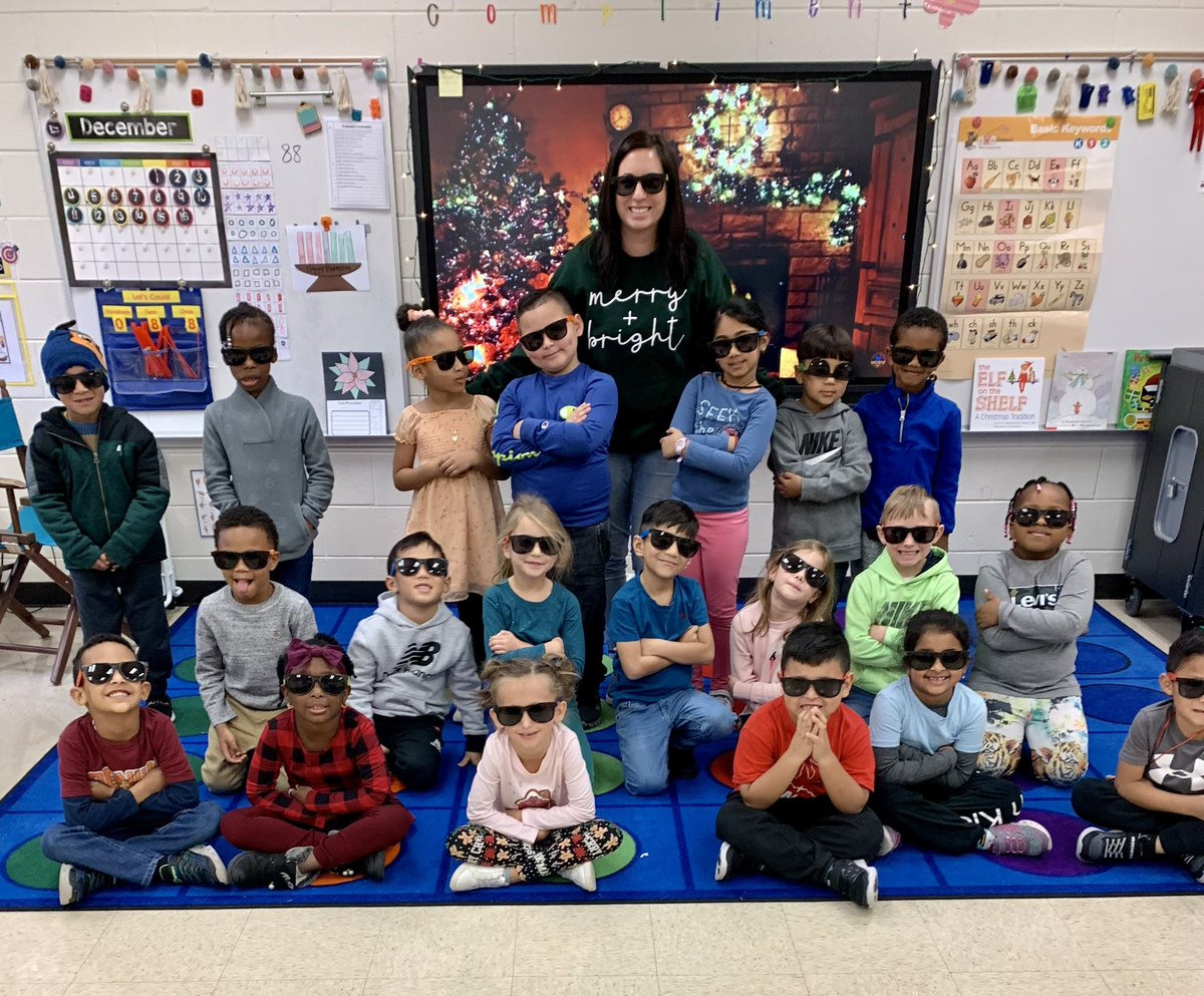 JMoes_Class's tweet image. We’ve been busy! 🥰 I wouldn’t want to spend this week with any other group of kiddos. @ClarkCreekSTEM