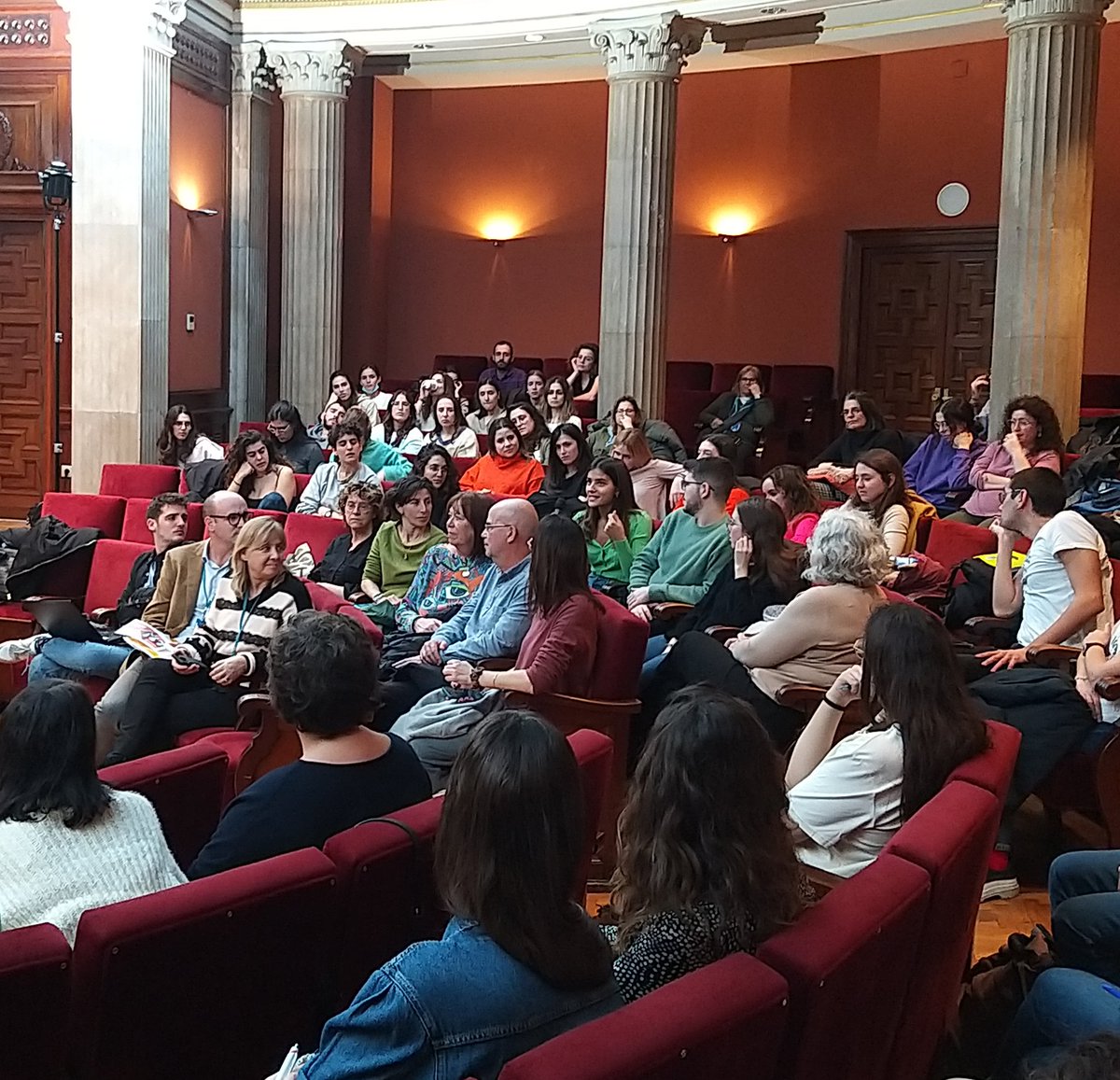 BonichMaria's tweet photo. Espais com #ICStalks son molt necessaris. Compartir l'entorn comunitari amb als companys i companyes, EIRs i MIRs per reivindicar la primària que totes creiem i per la que lluitem, és l'objectiu. Gràcies a @RayaTena per representar-nos tan I tan bé. Malgrat tot, val molt la pena. https://t.co/FsK776yOvc
