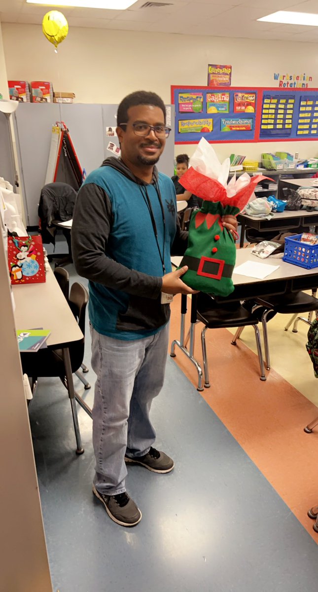 Congratulations to our Fall Staff and Teachers of the Month. Your hard work and dedication does not go unnoticed <a href="/MadingES/">Mading Elementary</a> . Thank you for all that you do. <a href="/SuperESO_3/">Team_EXTRAordinary</a> @TeamHISD