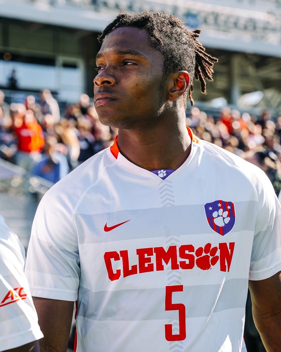 Tom Bogert tweet media