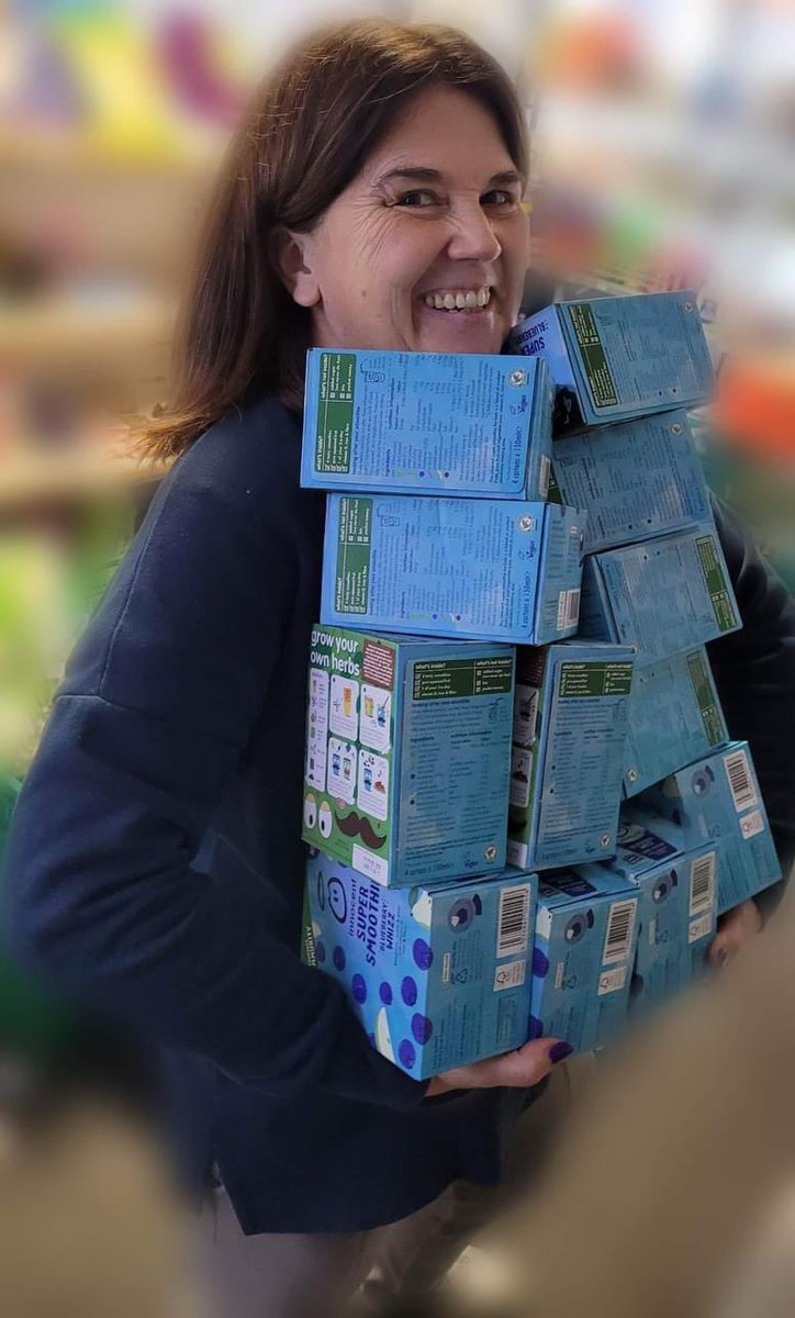 The busiest day of the year today where we have supported 31 families in buying their Christmas and Boxing day food and drink.  Thank you to these guys and Fred and Jon for giving up a day in the holidays to deliver those meals out.