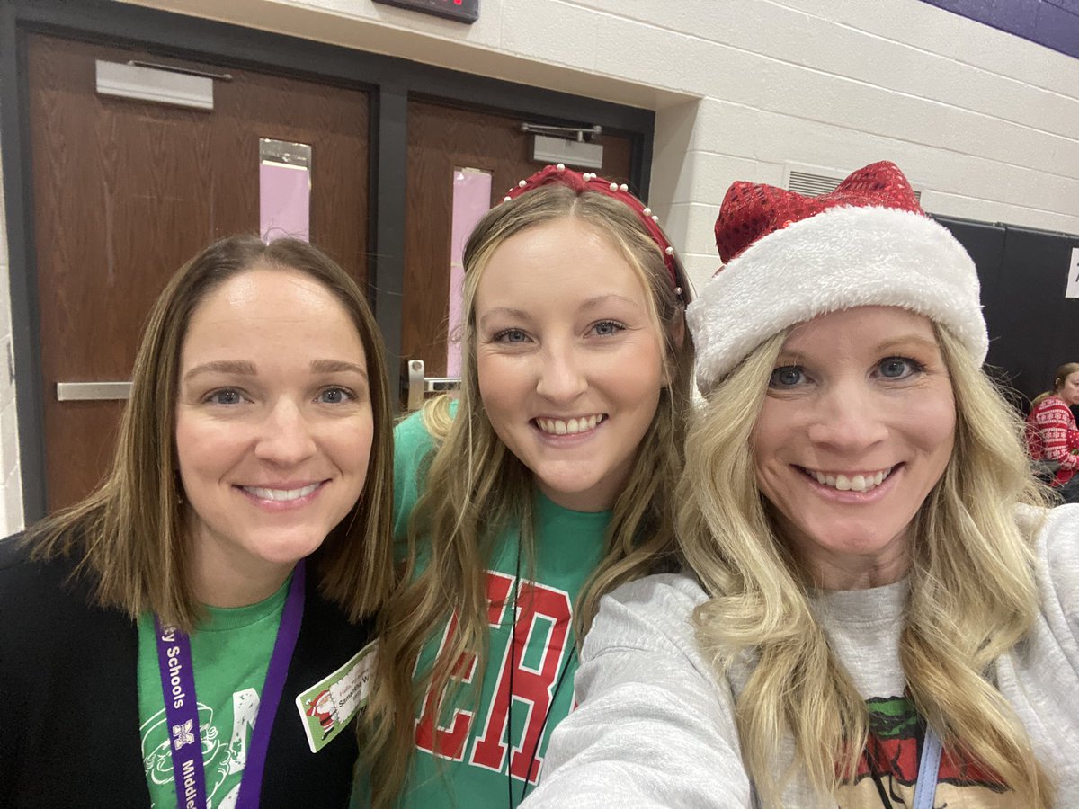 Christmas For All 2022! Awesome event!@Central_MCSD <a href="/MiddletownOH/">Middletown City Schools</a>