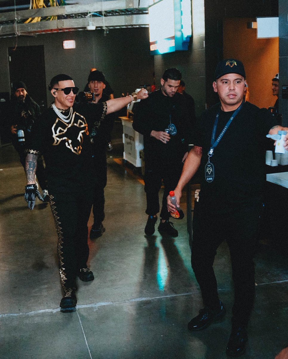 ¡Familia! Empezó la cuenta regresiva. ❤️‍🔥 

#daddyyankee4ever