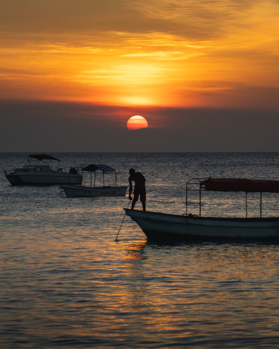 Noel_knows01's tweet photo. @DoreenBiira1 @NatieNampa Good Morning ☀️ Twitter 
Here are is beautiful #zanzibar 

Would you take your ex to Zanzibar? https://t.co/BWez4KYcme