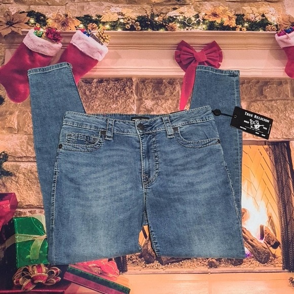 nwhis0510's tweet photo. So good I had to share! Check out all the items I'm loving on @Poshmarkapp from @charleskhale #poshmark #fashion #style #shopmycloset #blanknyc #truereligion #fendi: https://t.co/jNml9txAaL https://t.co/szEqfYrQLB