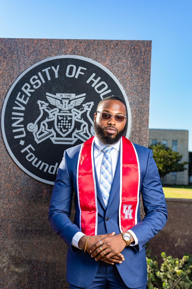 OTooWavy's tweet photo. To God Be the Glory.

B.S. Mathematical Finance
Minor in Technology Leadership &amp; Innovation Management 

📸 @MoDaw_ https://t.co/CTBijzW2W0