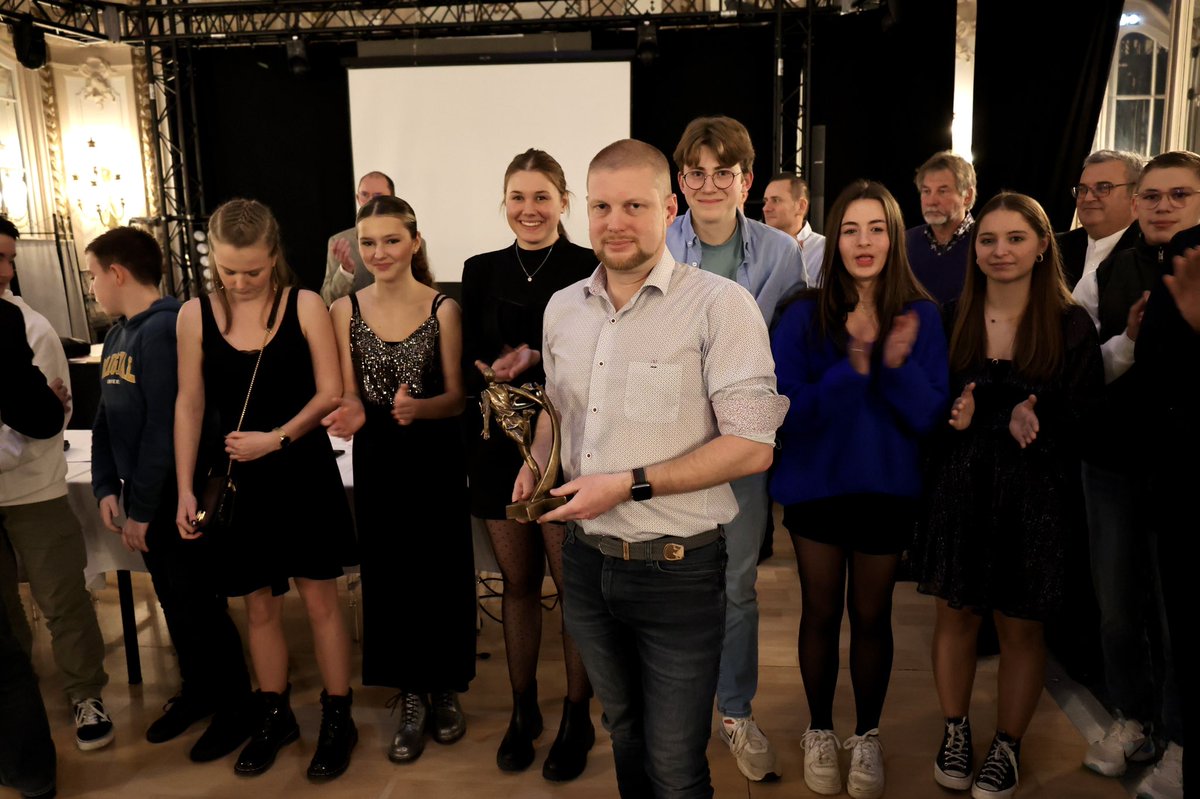 🧑‍🚒Ce soir s’est déroulée l’assemblée générale ordinaire de l’association départementale des jeunes sapeurs-pompiers de la Marne. 
L’occasion de remettre :
🔹des médailles de <a href="/udsp51/">Union Départementale des Sapeurs-Pompiers de la</a> , 
🔸des diplômes, 
🔹des insignes animateur JSP
🔸le trophée du challenge des anciens de la BSPP