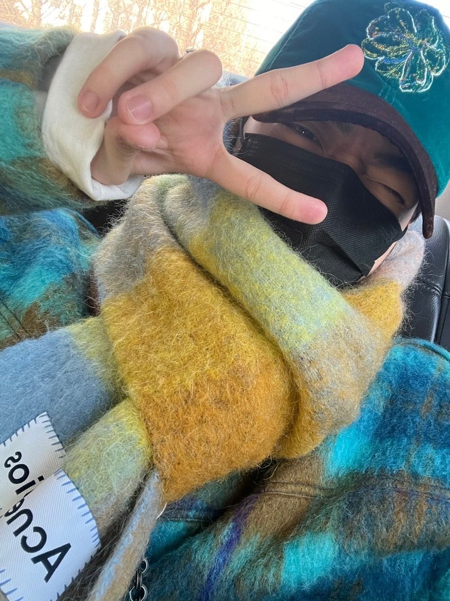 won_foruu's tweet photo. his eyes are so bright 🥺 https://t.co/oo2dZkXmmE