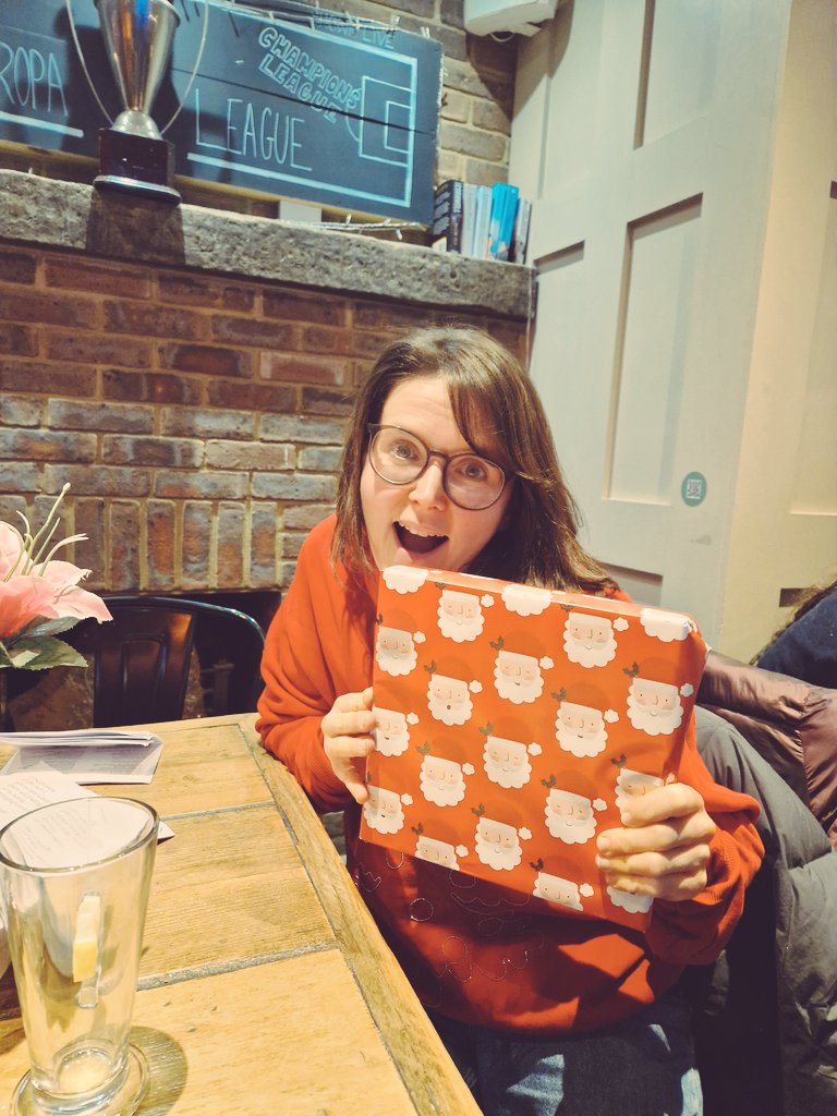 AmyF0ster's tweet photo. Lovely carols this evening from @St_Lukes_SE25 @CityglenPubCo #PortlandArms - thank you!
I haven't opened my mystery gift from the fundraiser raffle for @WeAreNightwatch yet- here's hoping for something fabulous🌟🤞 https://t.co/8QVEhqv3pL