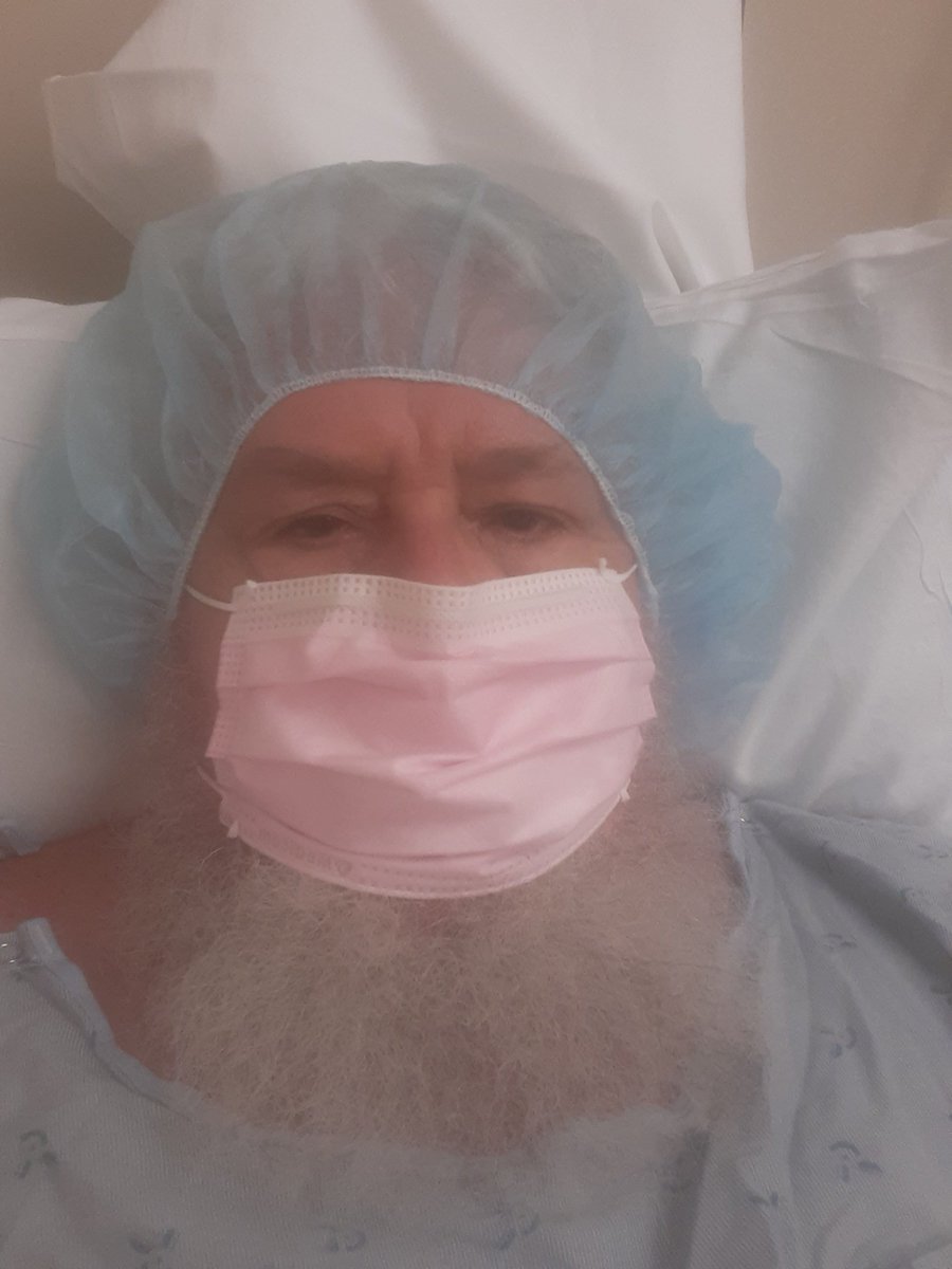 JungeLyle's tweet photo. Emergency surgery for detached retina. Good vibes and prayers appreciated. https://t.co/uiZVRdGWdB