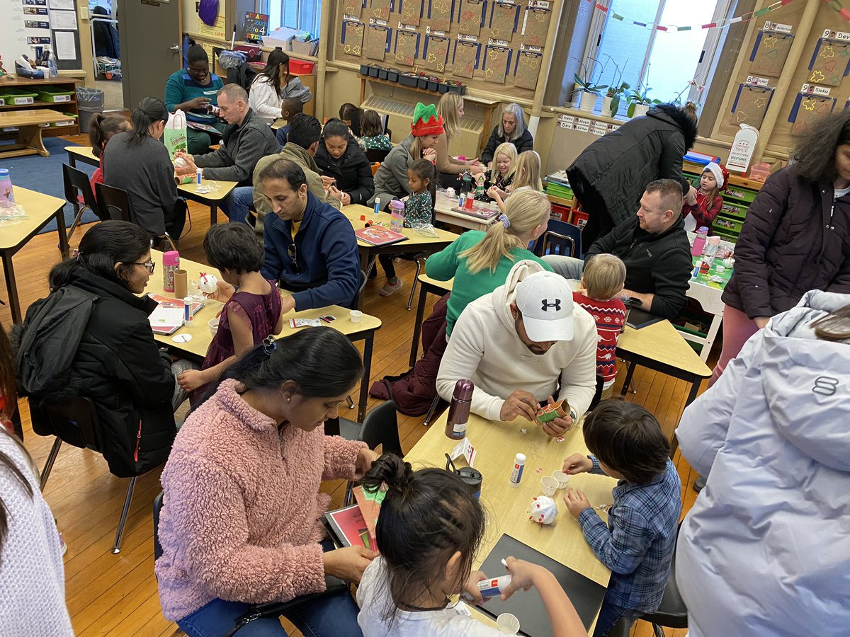 anja_kitchen's tweet photo. Fantastic celebration with our families today.  We had an incredible turnout and a good time was had by all. @TapleytownHWDSB https://t.co/OfCDV8KPh6