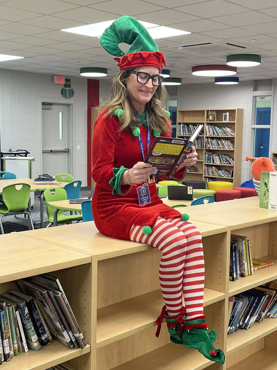 Our very own #ElfOnAShelf in Curvin’s brand new library today! Thanks to our librarian 📚<a href="/PSDRI_Schools/">Pawtucket School Department</a> <a href="/PawtSchlsonRIse/">Pawtucket Schools- Office of Teaching & Learning</a>