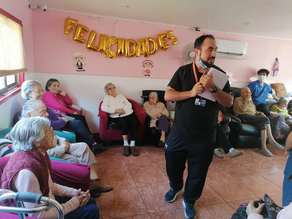 ja9_albarran's tweet photo. #SenamaEnTerreno
Hoy nuevamente estuvimos en terreno. 
Estuvimos en #CentroDia #Penco celebrando la Navidad.
En #LosÁngeles supervisando según Plan de mejora en Eleam Los Robles. #Chiguayante Eleam Club De Leones y #SanPedrodelaPaz Eleam San Vicente de Paul. @SenamaBioBio https://t.co/EGjrKWn8c2