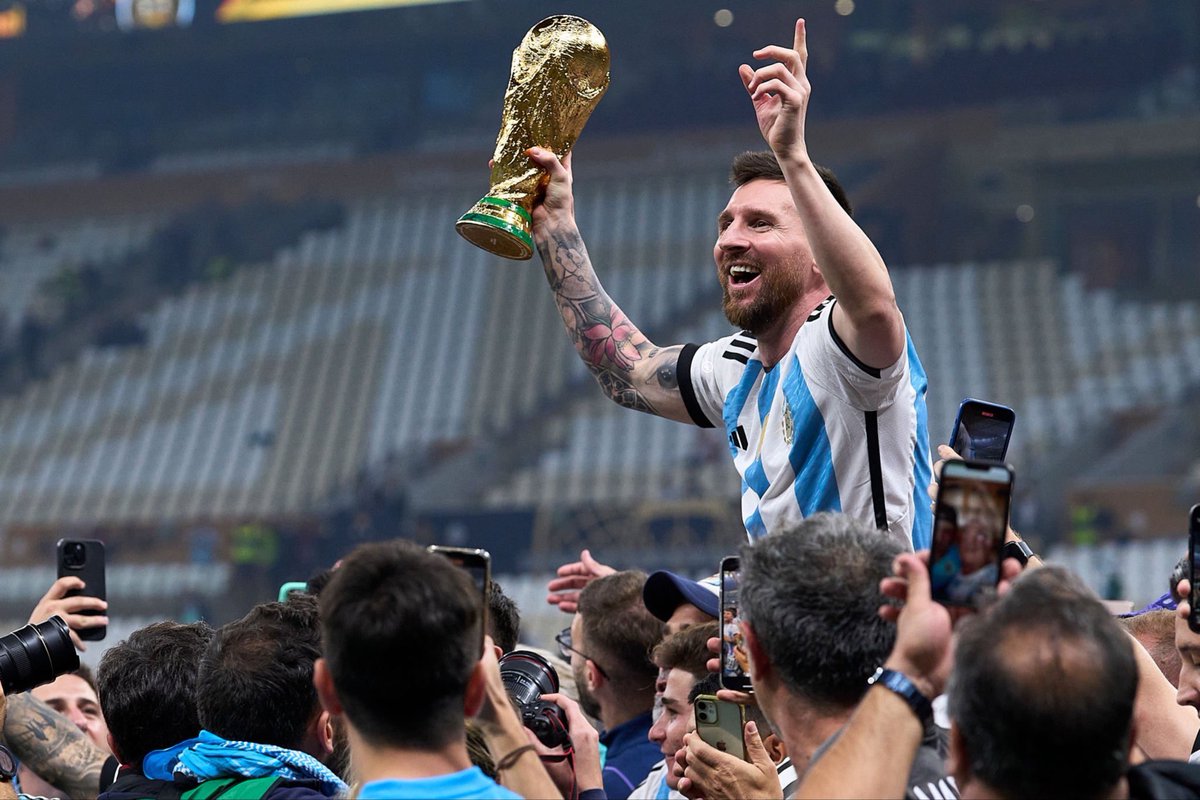 🚨 BREAKING: PSG dikabarkan telah mencapai kesepakatan verbal untuk memperpanjang kontrak Lionel Messi! 🇦🇷🐐

(via <a href="/FabrizioRomano/">Fabrizio Romano</a>)