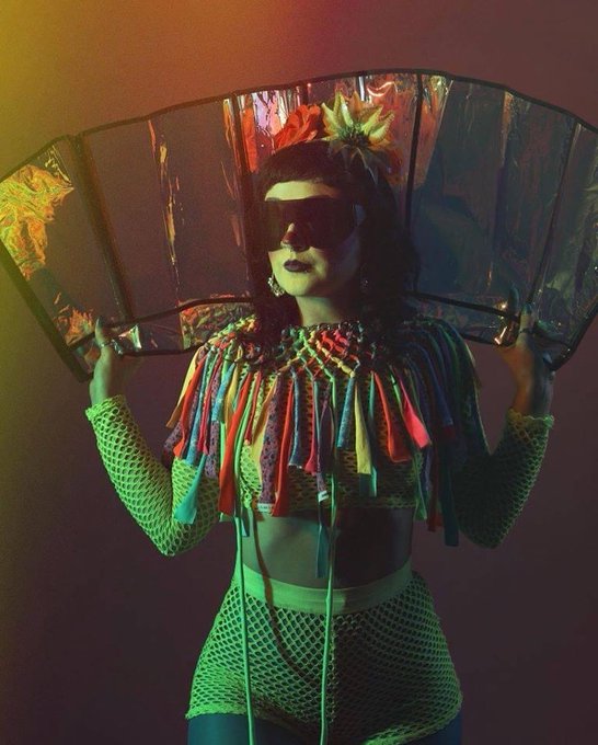 2 pic. Circus Clown 🎪 
Neon Clown 🌈 
Art Clown 🎨 
🤡💙🧡💚❤️💛💜🤡

Photo: Chris Bauer 
C Bauer Photography📸