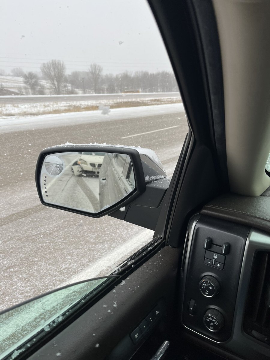 JasonRCarlson's tweet photo. This guy passed me on the 75 by pass near Leeds exit. Totally lost control hit the bridge 3 times while in a spin! Had to pull him off the road. Ended up in the middle of both northbound lanes. Be careful out there! https://t.co/KMn0h8ZXh0