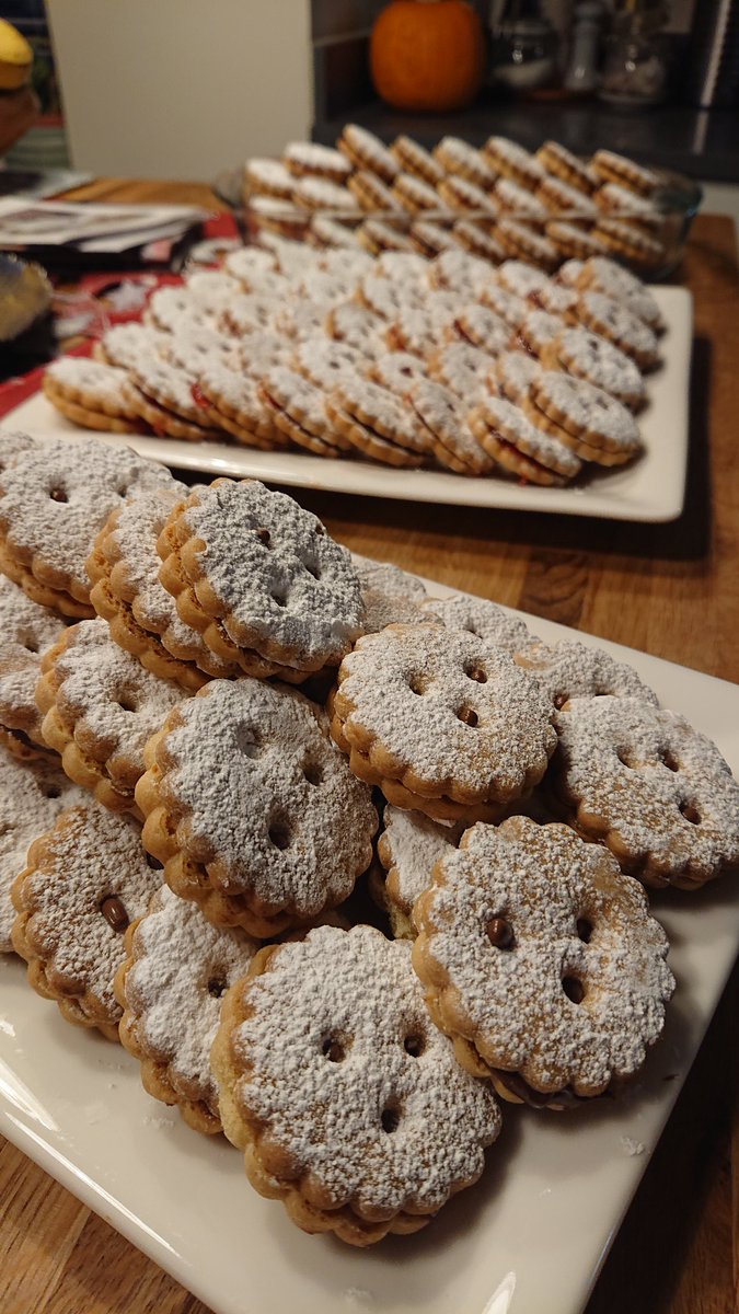 daniel_noal_'s tweet photo. Ge
#homemade #christmas #spitzbuben #biscuits https://t.co/Ag8sdo42bJ