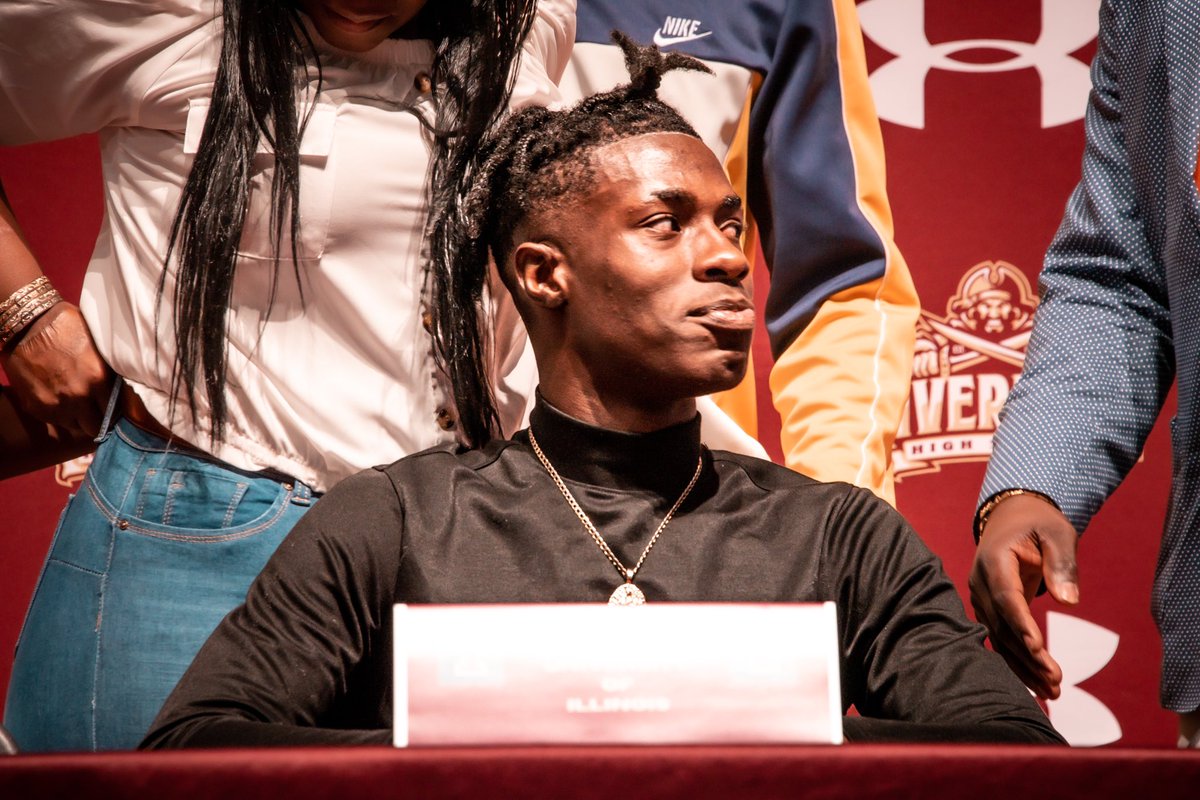 _elianamar's tweet photo. Congratulations to @jaheimclarke3 and @AnthonyBaxter_7 to officially signing!! @RaiderAthletes https://t.co/7bWnoejJTP