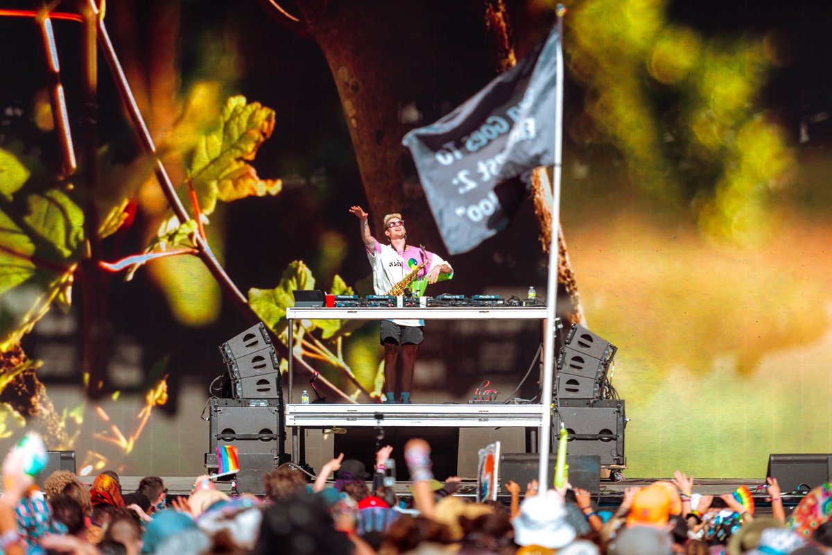 Electric_Forest's tweet photo. @Griz 👀 @TidePodFam in The Forest. 💚 https://t.co/2fLIbSp3PQ