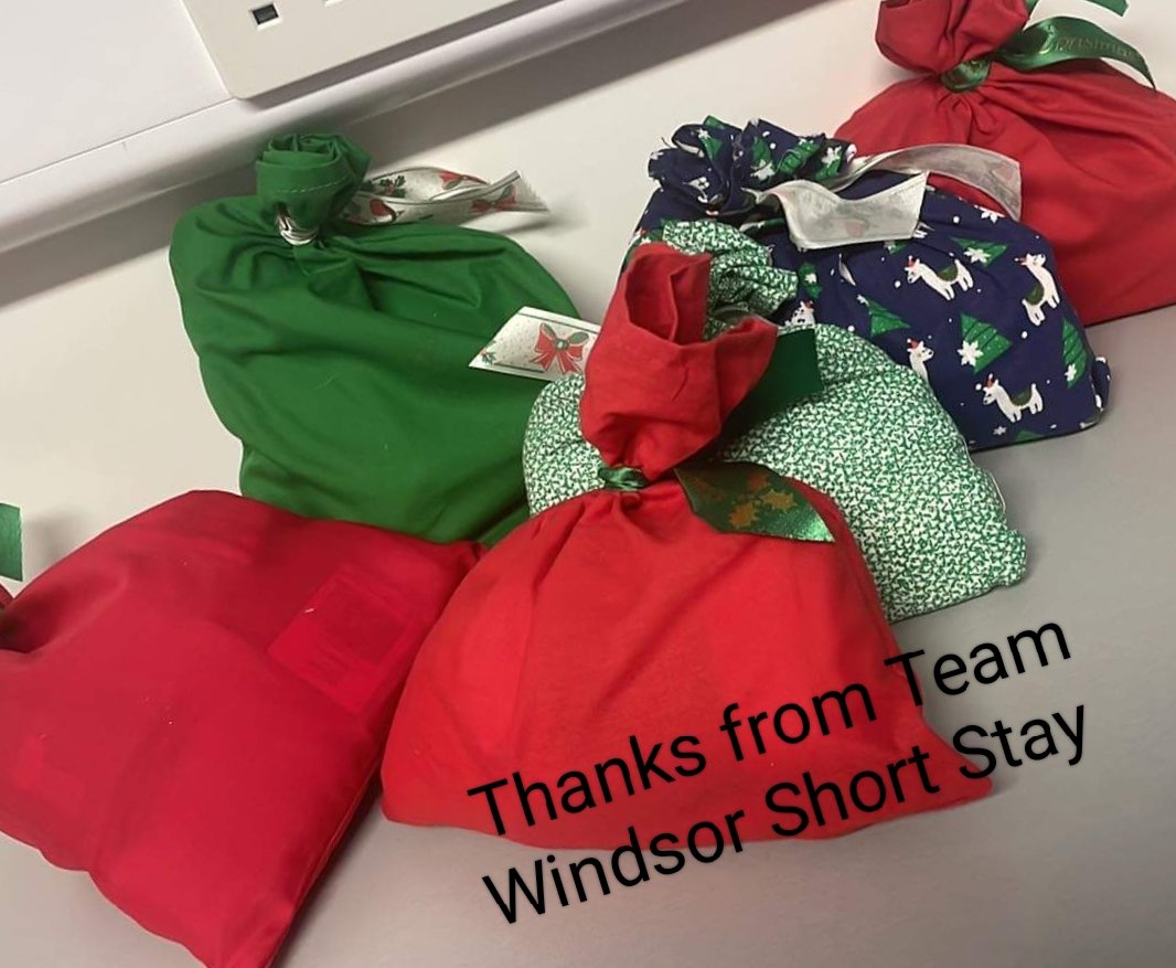 mandi-lee english tweet media